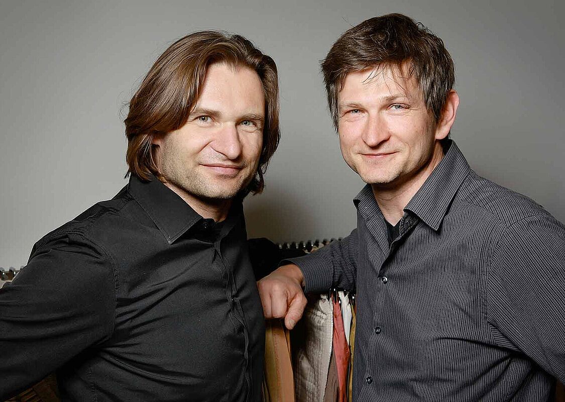 Portrait Stephen und Simon Helm